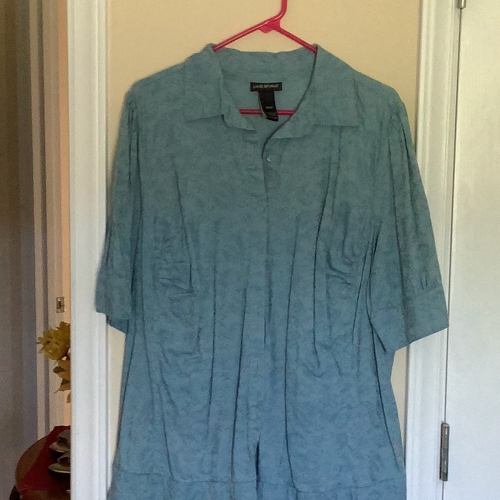 Lane Bryant women’s top size 18/20👚